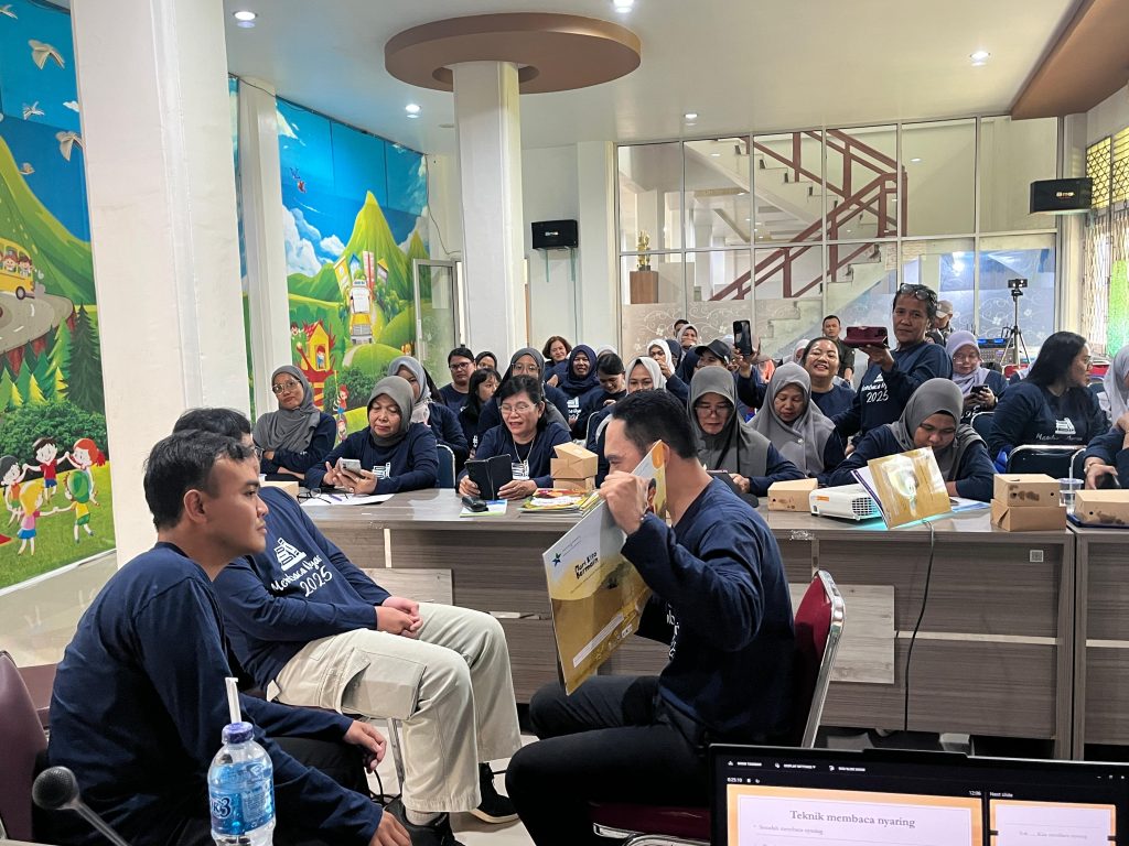 Dari Rumah untuk Masa Depan: Membaca Nyaring Bersama Orang Tua Tanamkan Minat Baca Anak di Kota Singkawang